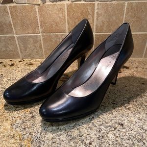 Anne Klein Black Leather Pums